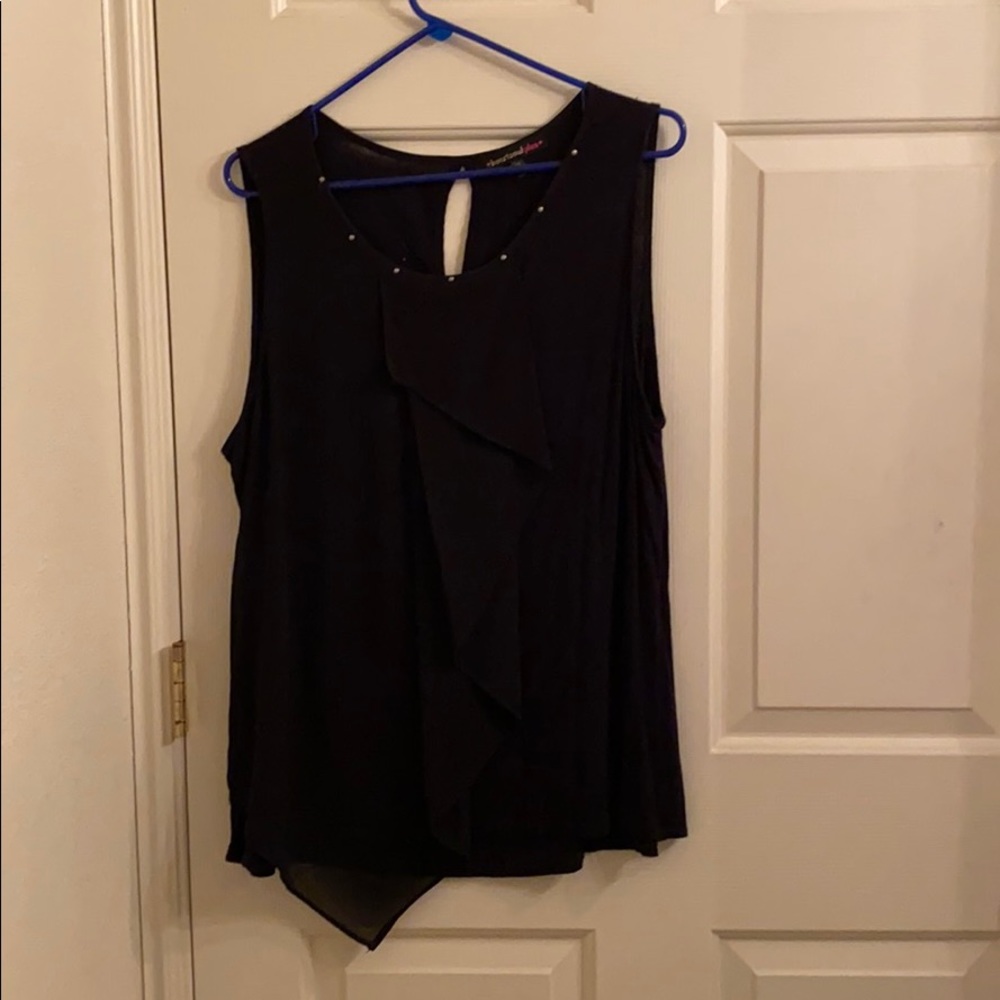 Black ruffled tank